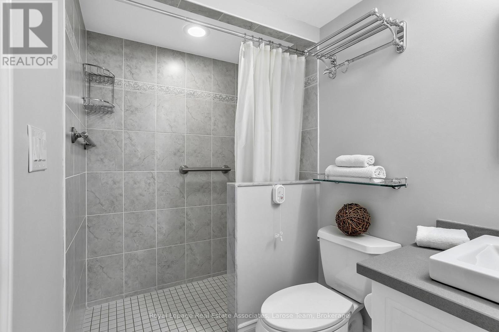 1707 - 3 Marine Parade Drive, Toronto, Ontario  M8V 3Z5 - Photo 20 - W12496926