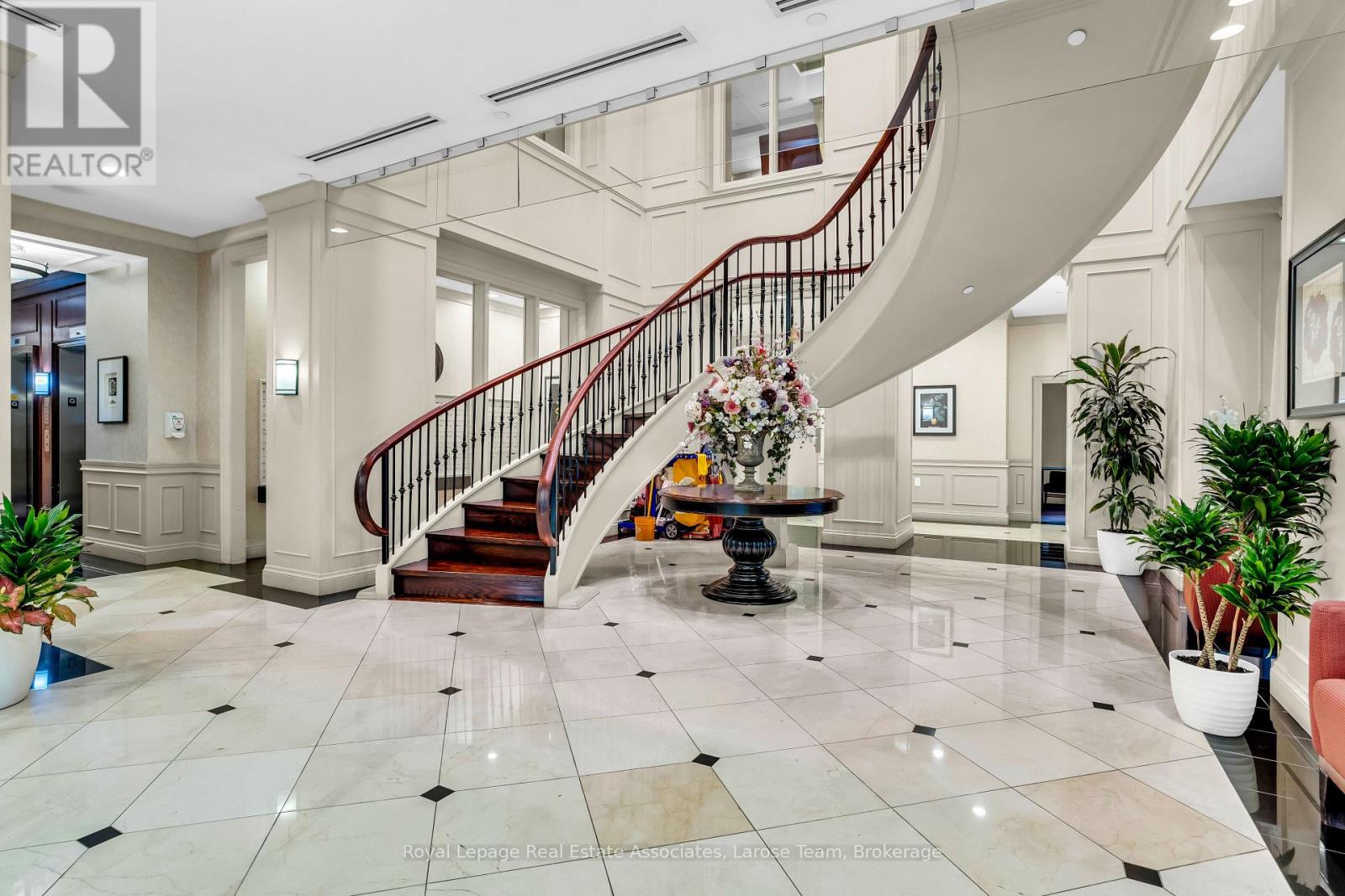 1707 - 3 Marine Parade Drive, Toronto, Ontario  M8V 3Z5 - Photo 3 - W12496926