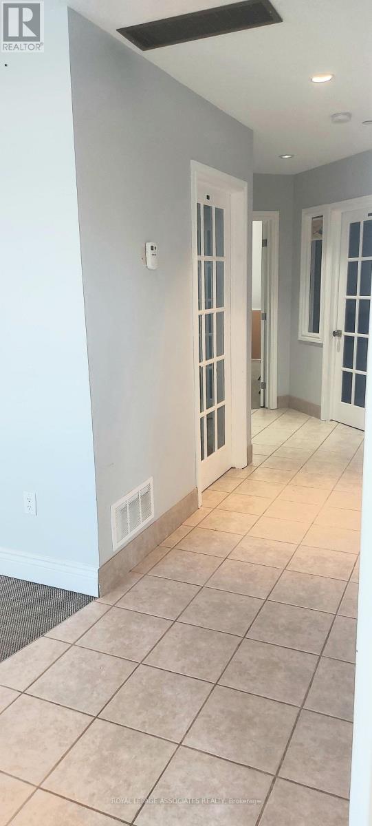 7 - 48 Centennial Road, Orangeville, Ontario  L9W 3T4 - Photo 2 - W12496934