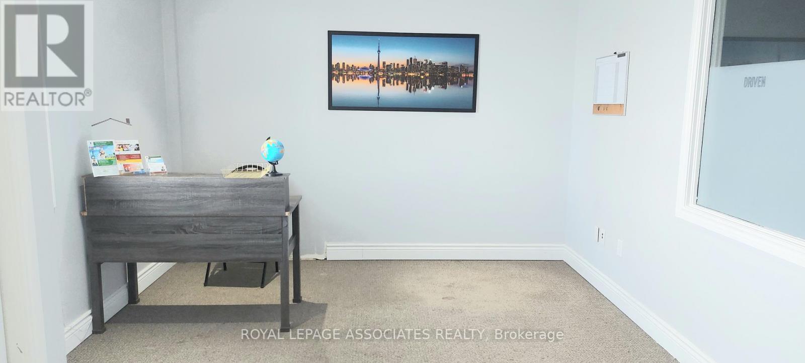 7 - 48 Centennial Road, Orangeville, Ontario  L9W 3T4 - Photo 4 - W12496934