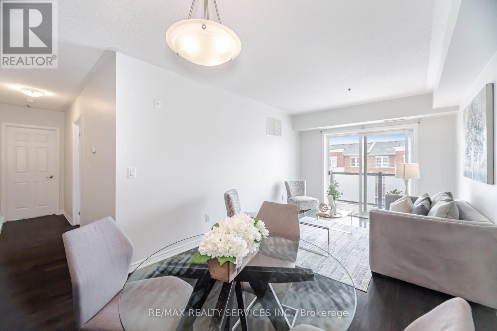 301 - 60 Baycliffe Crescent, Brampton, Ontario  L1P 1W7 - Photo 14 - W12496964