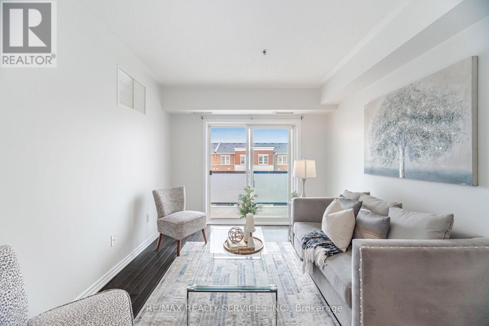 301 - 60 Baycliffe Crescent, Brampton, Ontario  L1P 1W7 - Photo 16 - W12496964