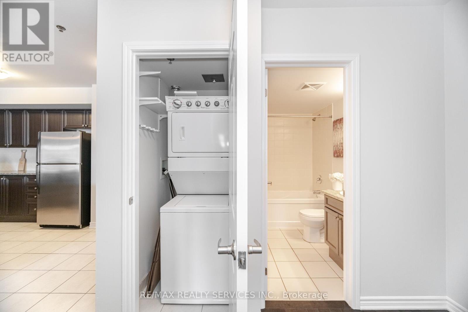 301 - 60 Baycliffe Crescent, Brampton, Ontario  L1P 1W7 - Photo 31 - W12496964