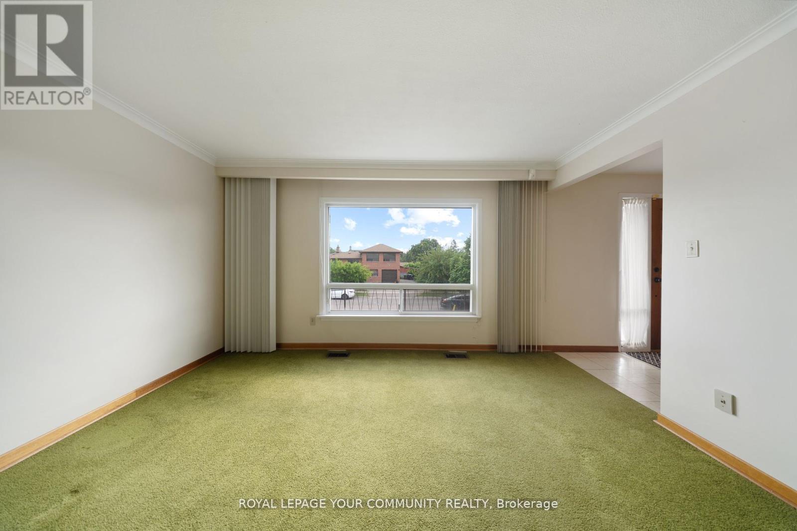 50 Felan Crescent, Toronto, Ontario  M9V 3A3 - Photo 19 - W12496966