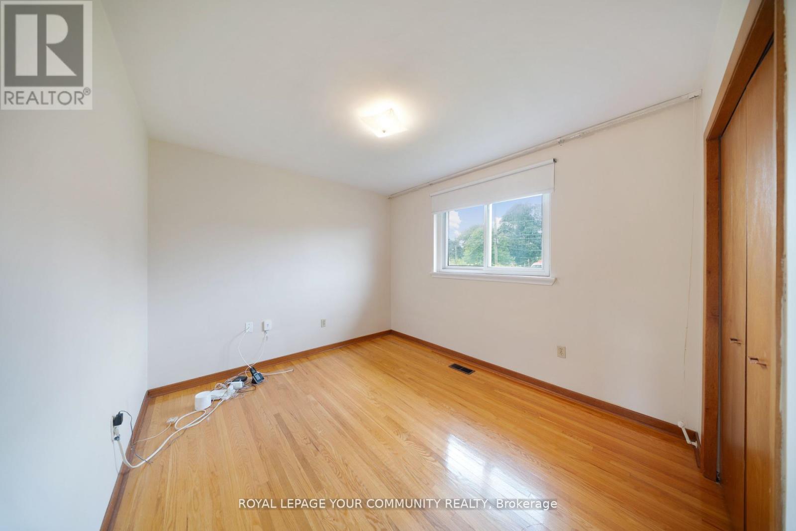 50 Felan Crescent, Toronto, Ontario  M9V 3A3 - Photo 27 - W12496966