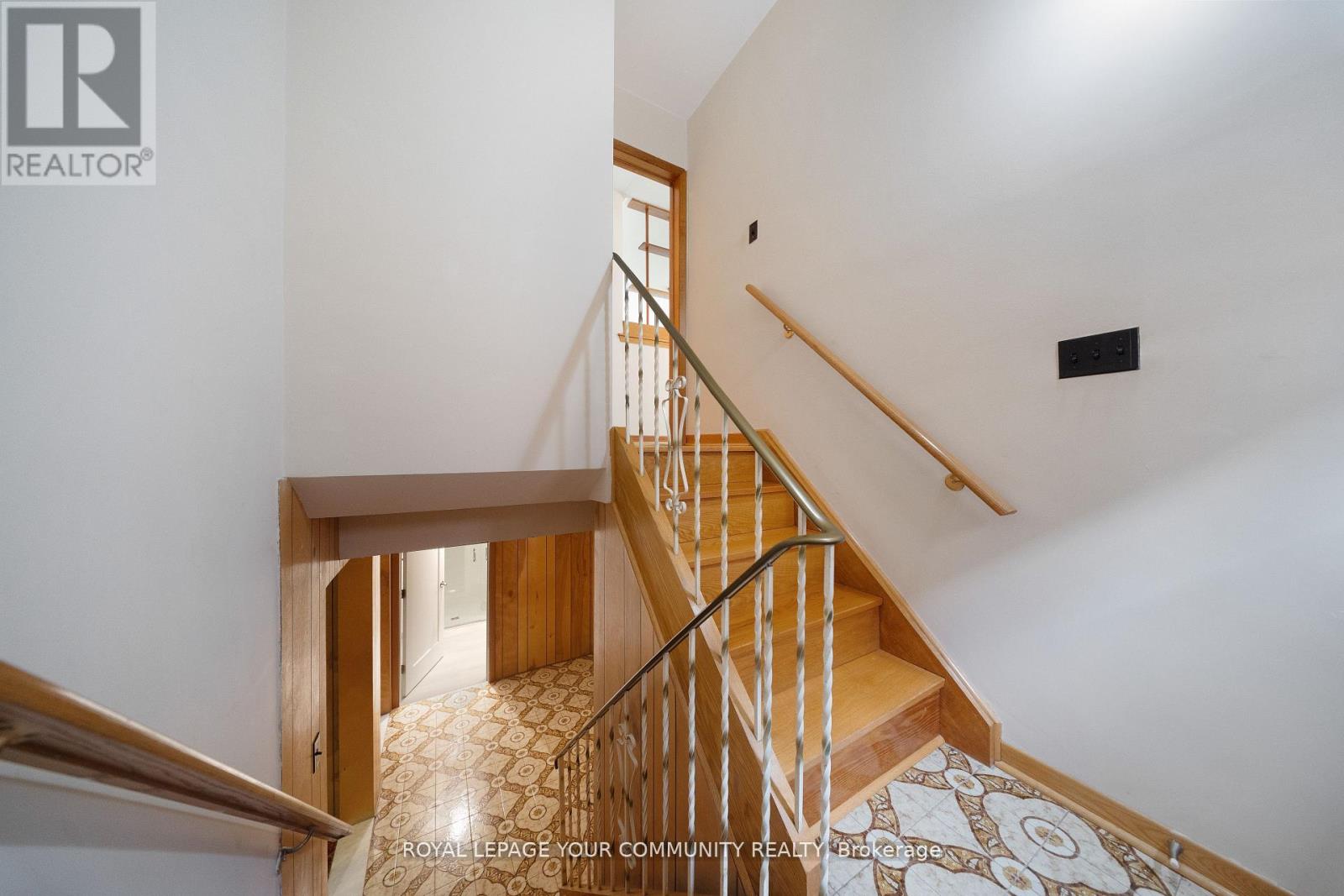 50 Felan Crescent, Toronto, Ontario  M9V 3A3 - Photo 30 - W12496966