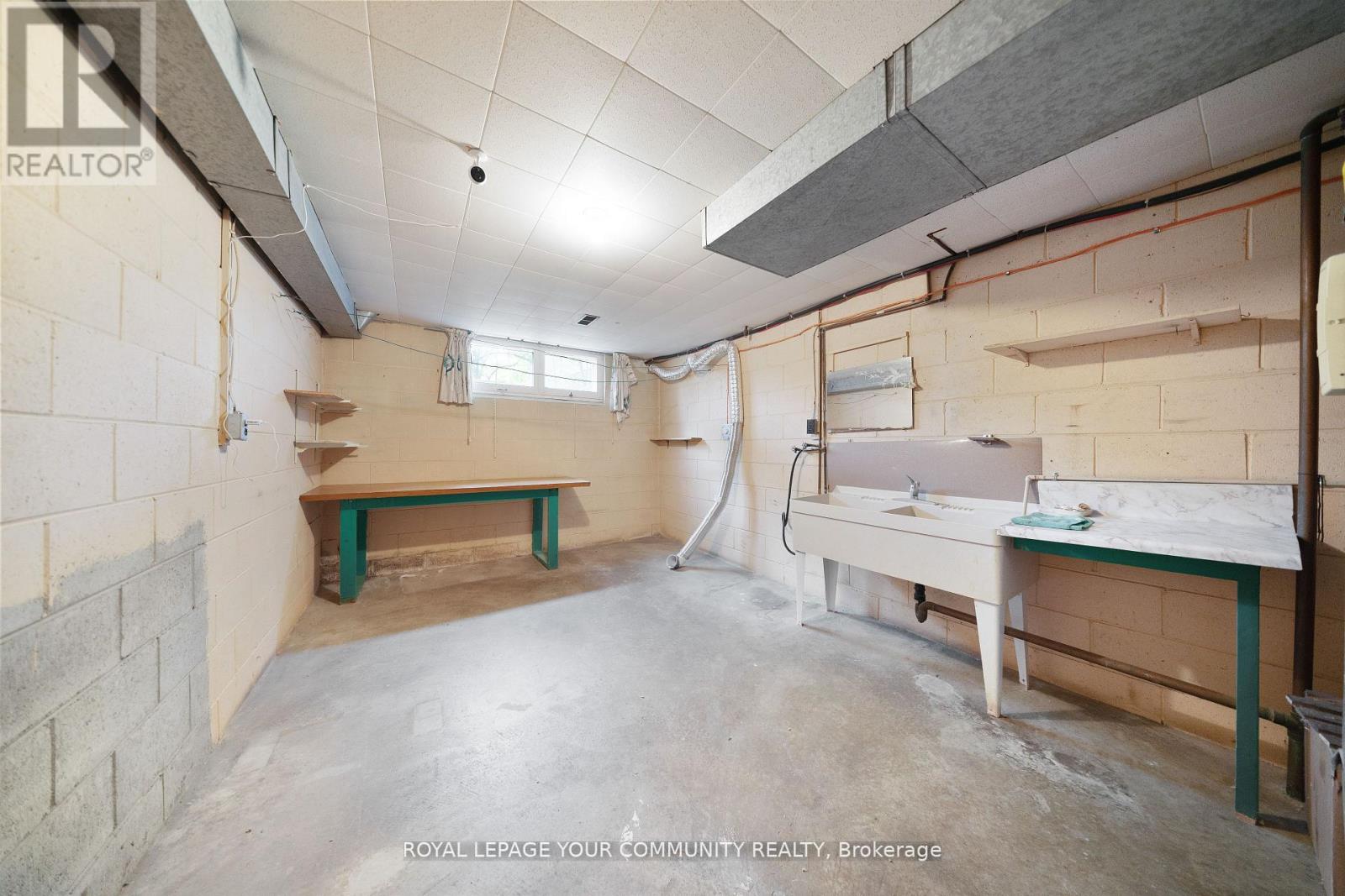 50 Felan Crescent, Toronto, Ontario  M9V 3A3 - Photo 44 - W12496966