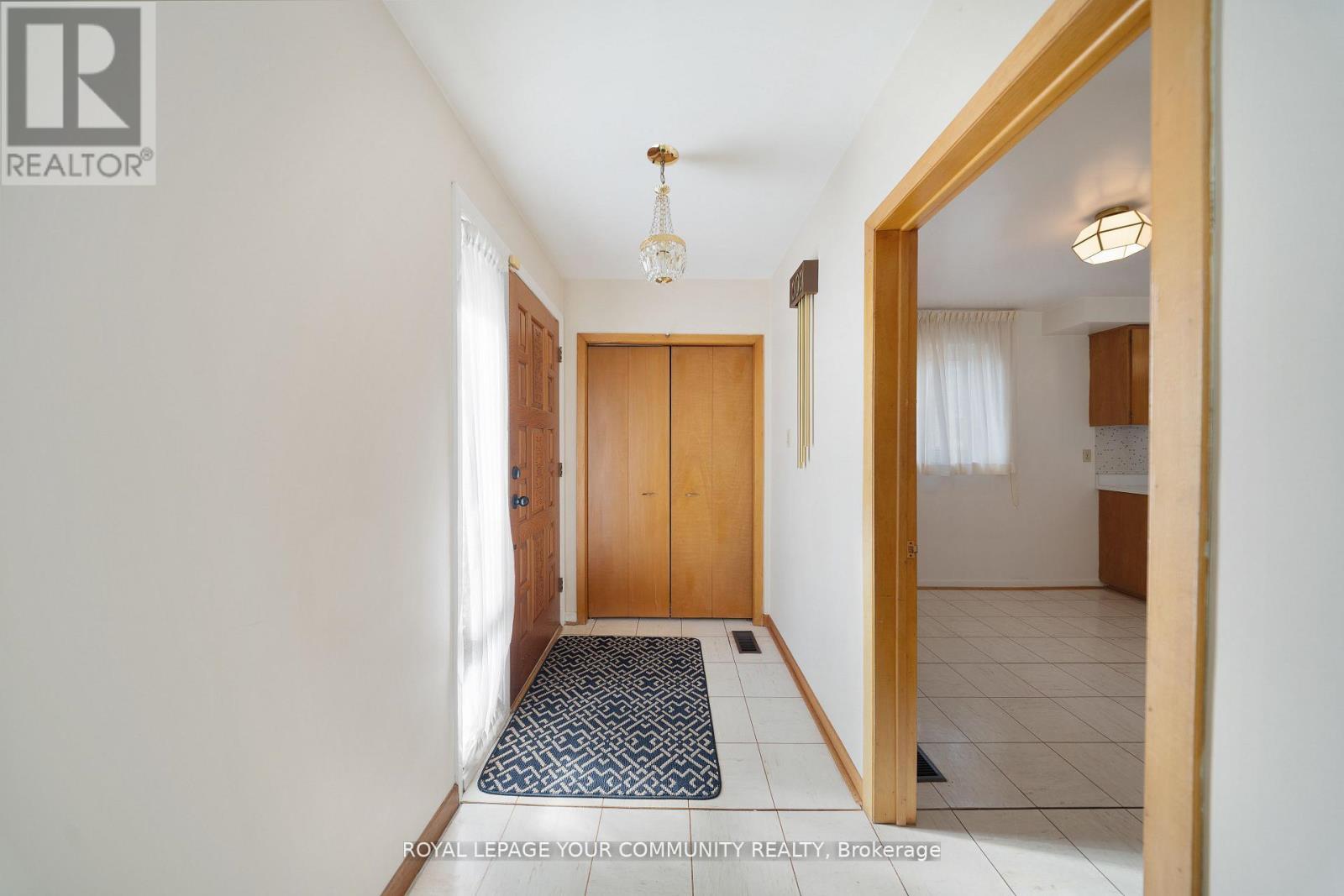 50 Felan Crescent, Toronto, Ontario  M9V 3A3 - Photo 7 - W12496966