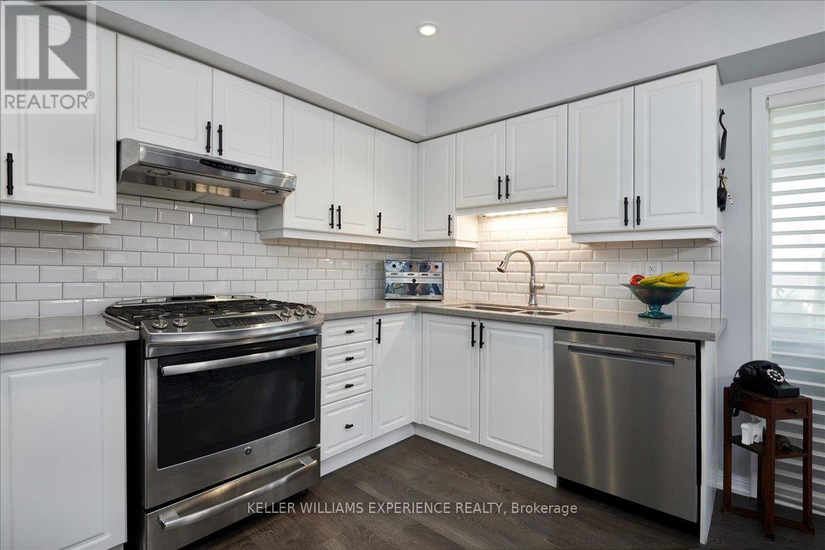 15 Carnoustie Lane, Georgian Bay, Ontario  L0K 1S0 - Photo 12 - X12496952