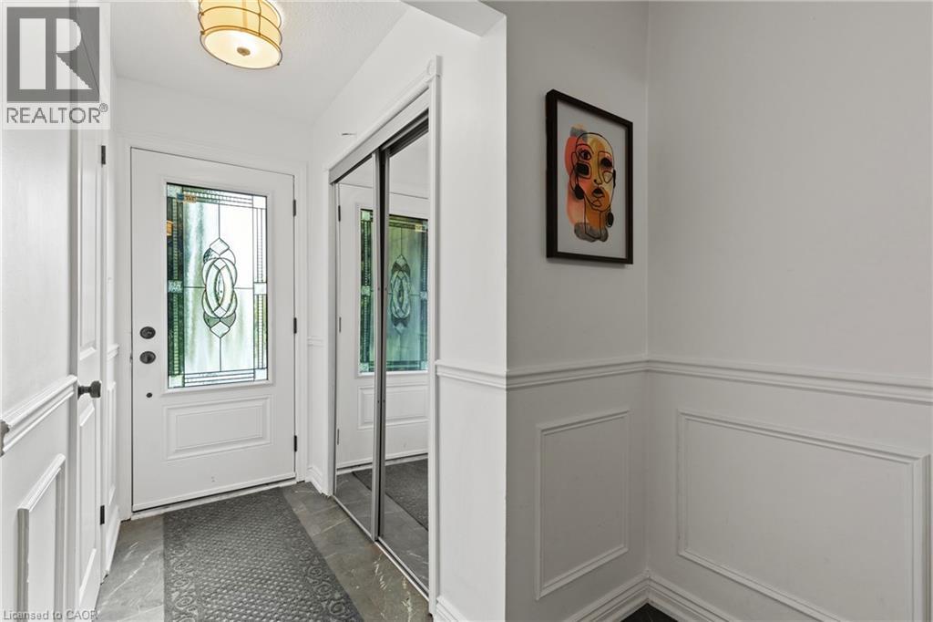 2396 Lyford Lane, Burlington, Ontario  L7P 3Y8 - Photo 4 - 40784093