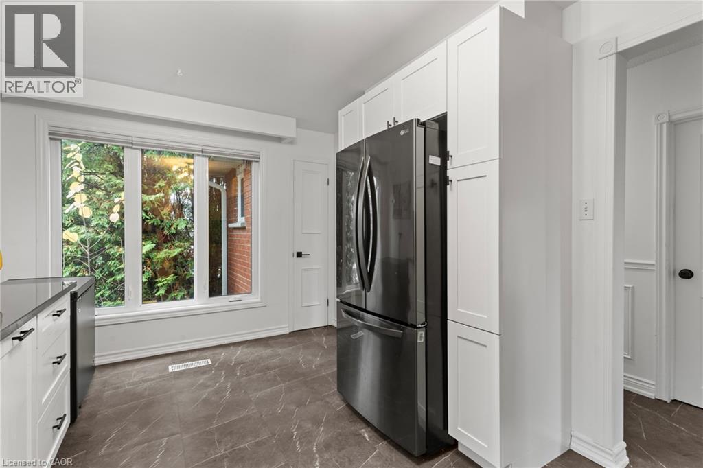 2396 Lyford Lane, Burlington, Ontario  L7P 3Y8 - Photo 8 - 40784093