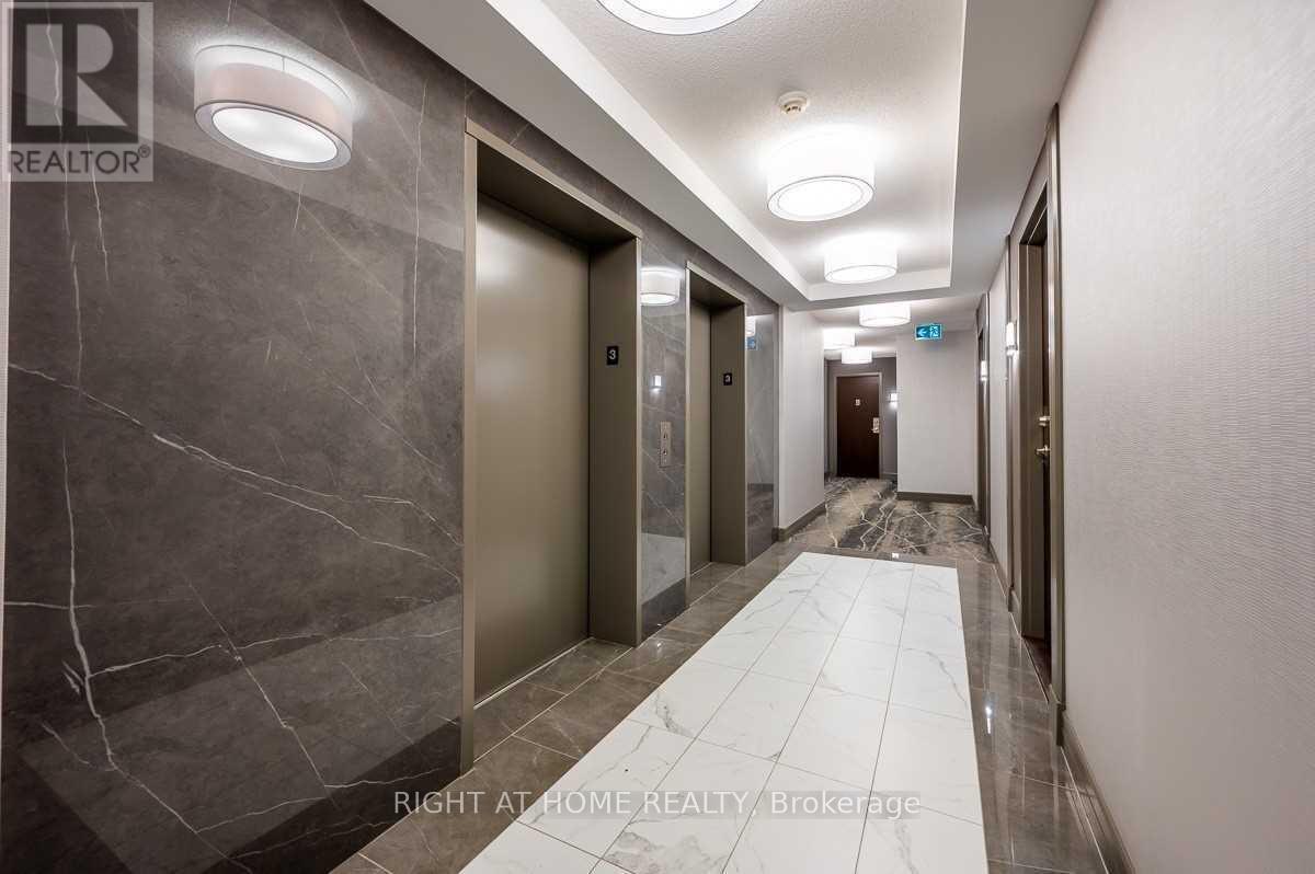 210 - 19 Avondale Avenue, Toronto, Ontario  M2N 0A6 - Photo 2 - C12497048