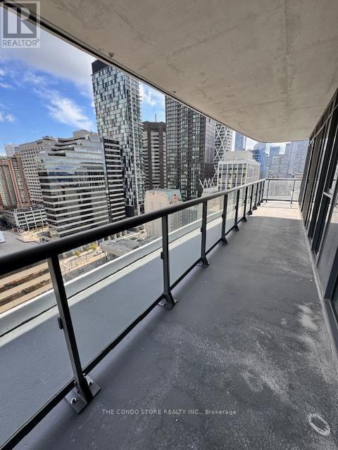 1605 - 280 Dundas Street W, Toronto, Ontario  M5T 1G2 - Photo 17 - C12497130