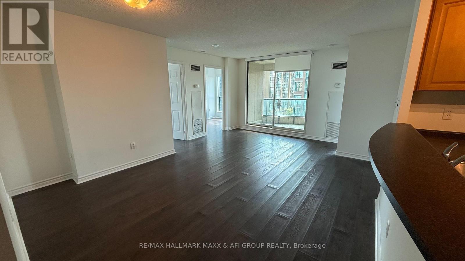 1103 - 7 Lorraine Drive, Toronto, Ontario  M2N 7H2 - Photo 6 - C12497194