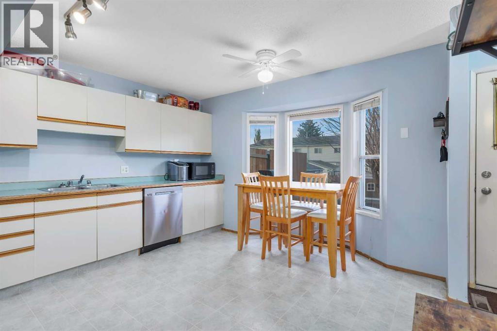 83 Elwell Close, Red Deer, Alberta  T4P 2E1 - Photo 8 - A2266734