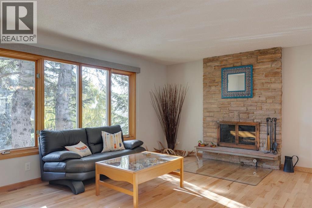 2712 Crawford Road Nw, Calgary, Alberta  T2L 1E1 - Photo 6 - A2264635