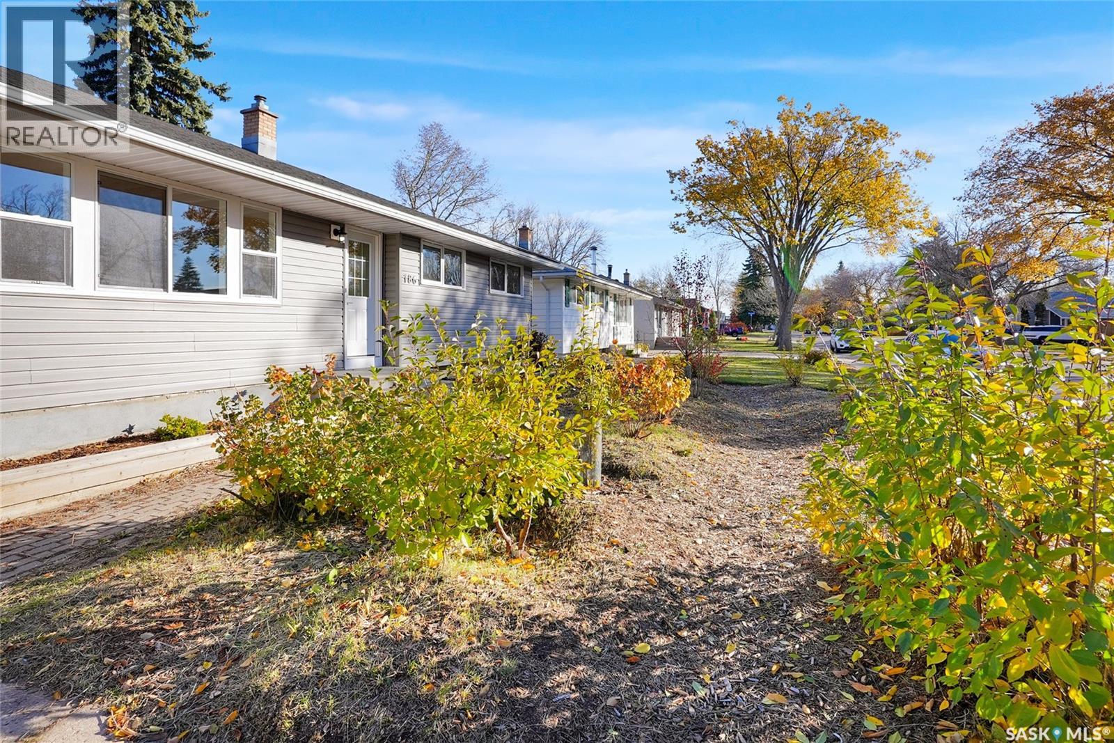 186 Coldwell Road, Regina, Saskatchewan  S4R 4K8 - Photo 4 - SK022146