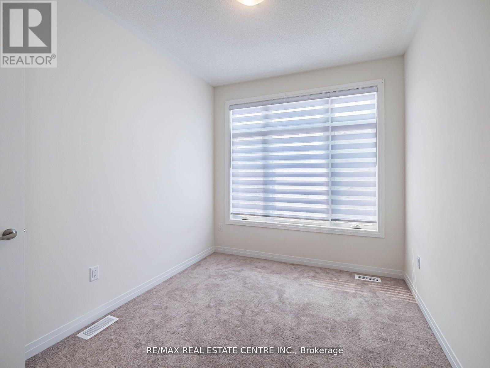 2921 Nakina Street, Pickering, Ontario  L1X 0P8 - Photo 12 - E12497116