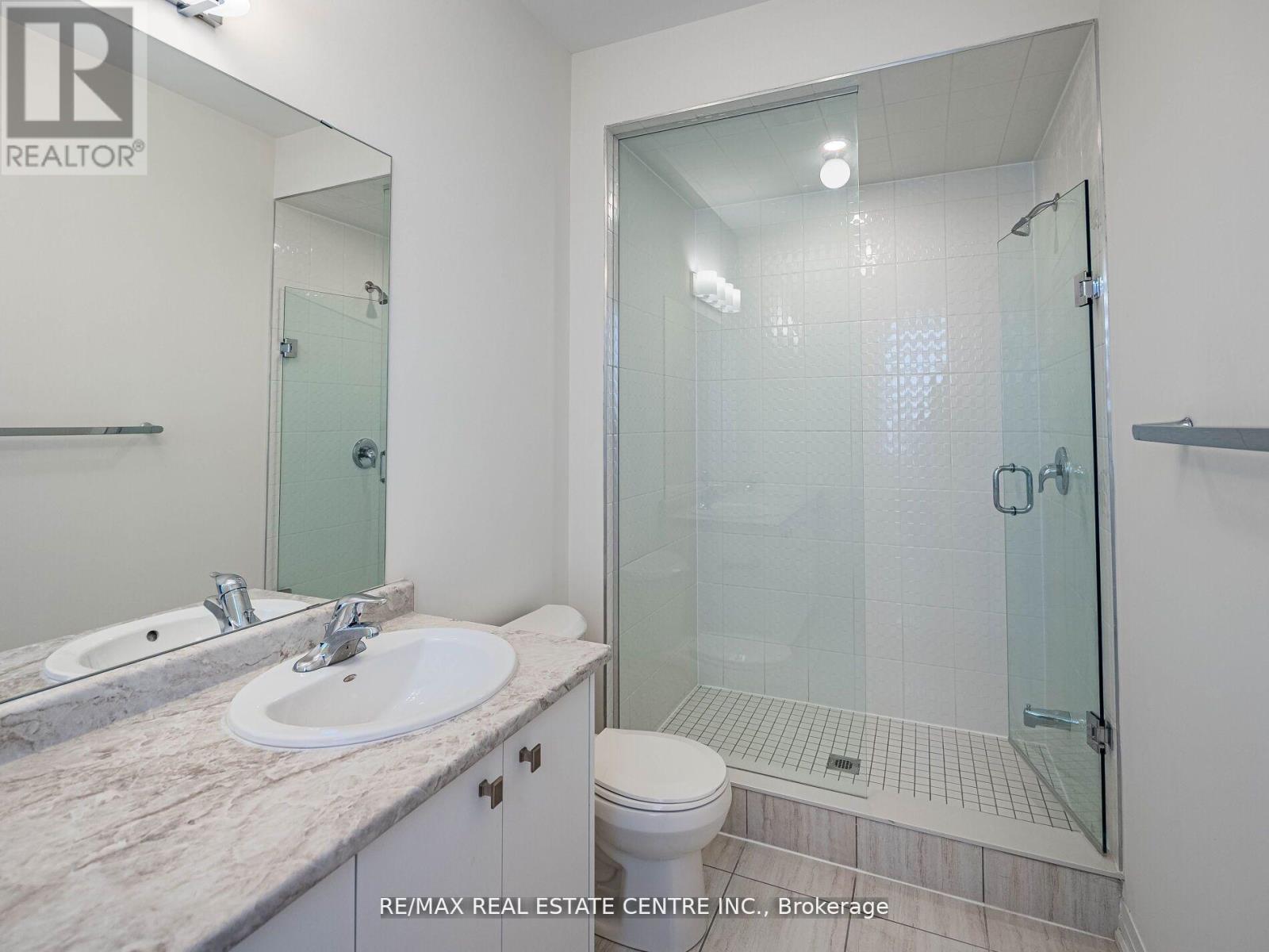 2921 Nakina Street, Pickering, Ontario  L1X 0P8 - Photo 15 - E12497116