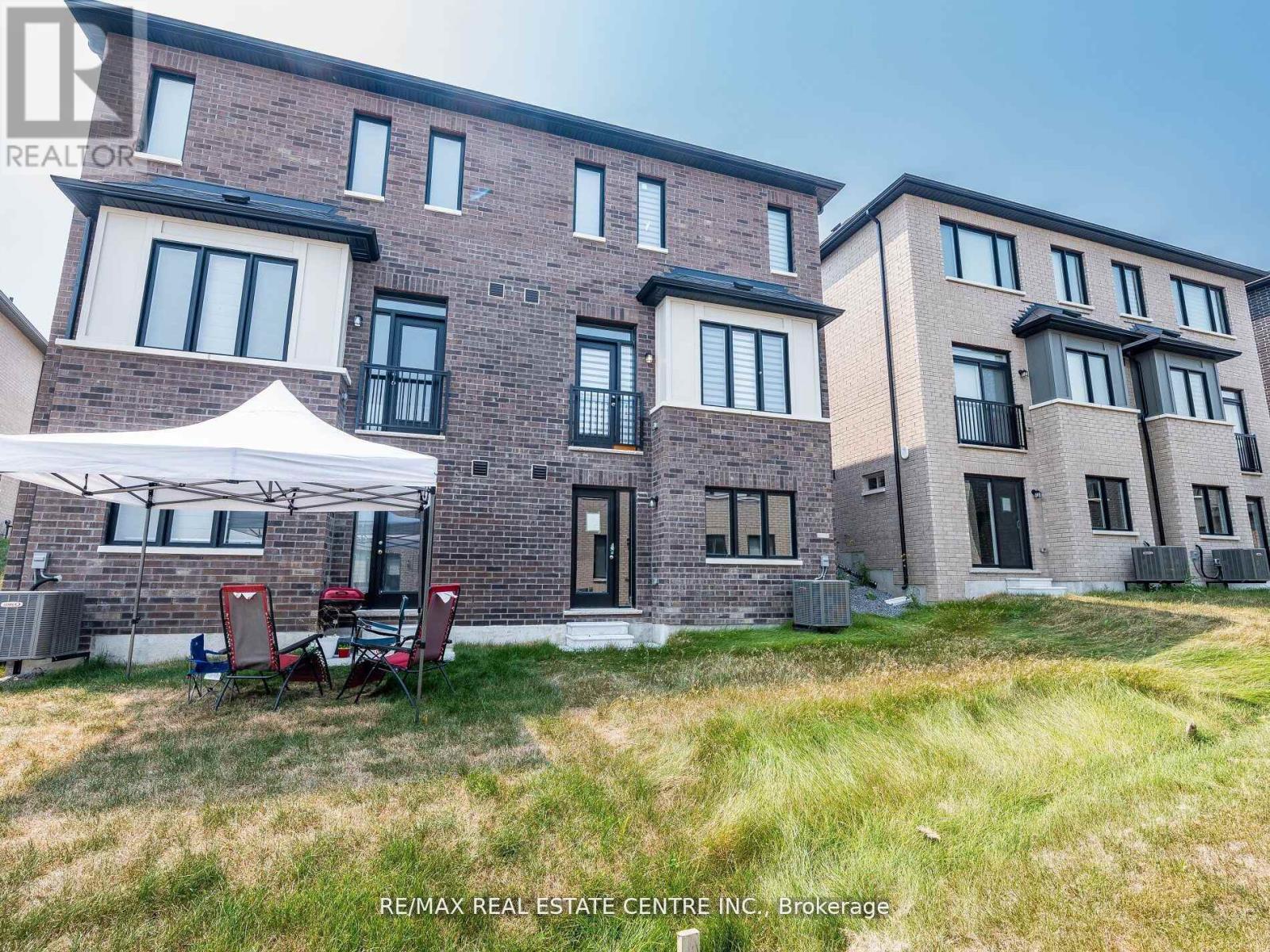 2921 Nakina Street, Pickering, Ontario  L1X 0P8 - Photo 16 - E12497116