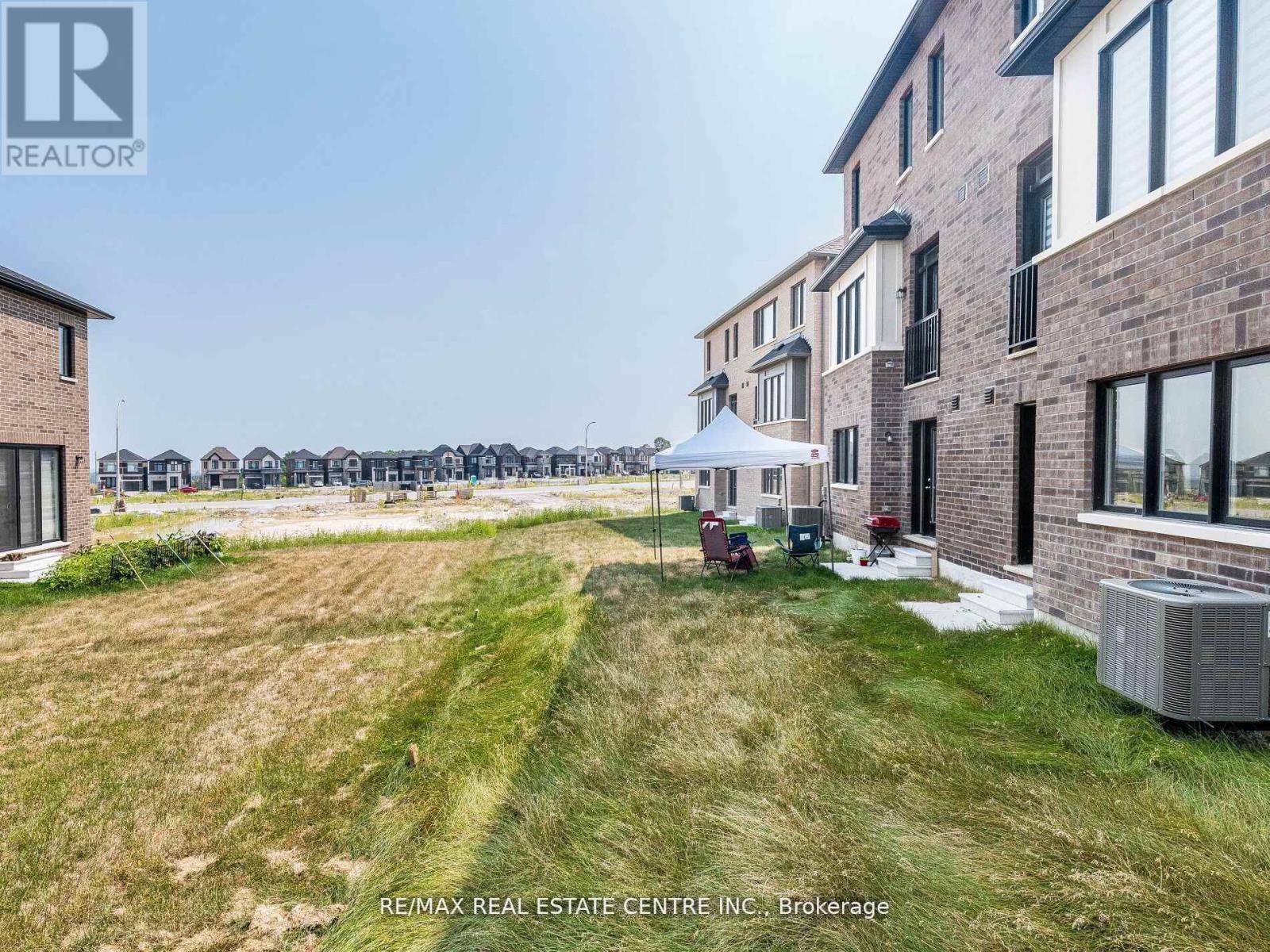 2921 Nakina Street, Pickering, Ontario  L1X 0P8 - Photo 17 - E12497116