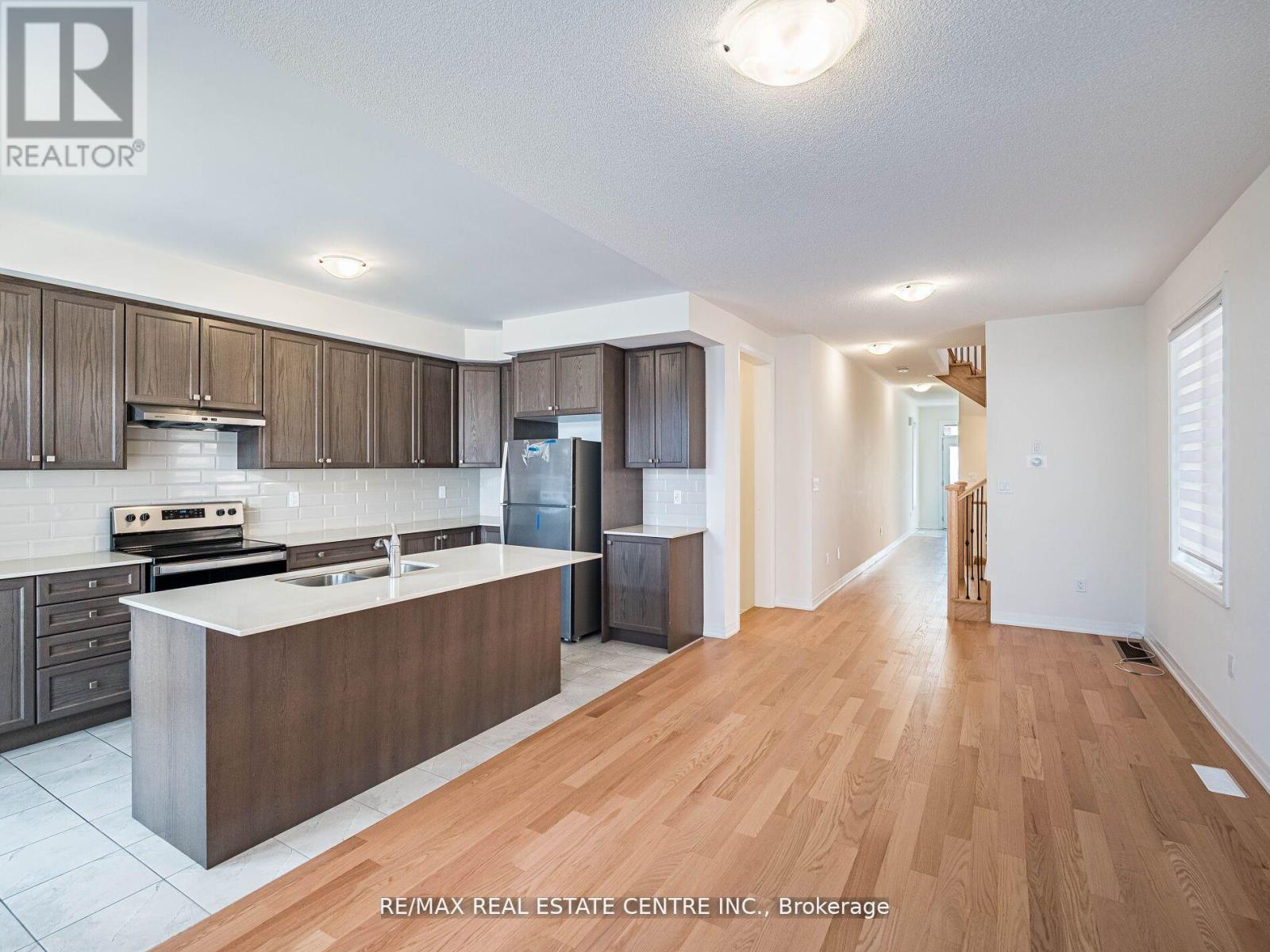 2921 Nakina Street, Pickering, Ontario  L1X 0P8 - Photo 5 - E12497116