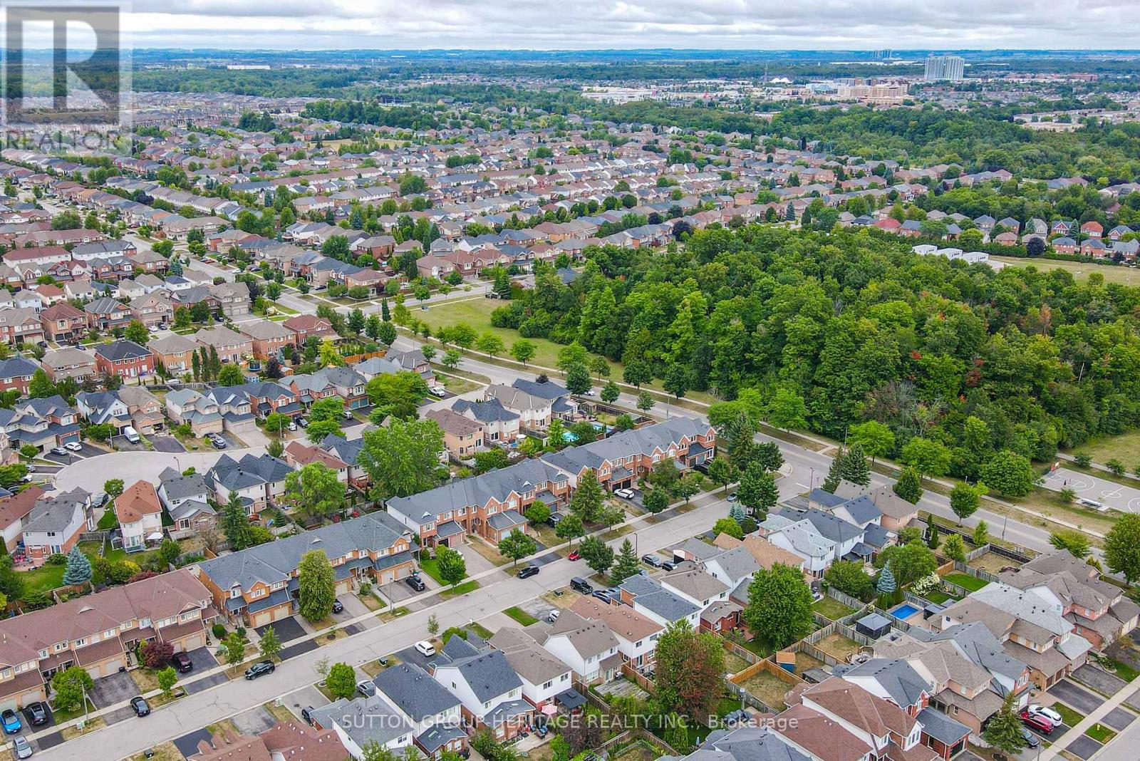 23 Blacksmith Lane, Whitby, Ontario  L1P 1N1 - Photo 3 - E12497124