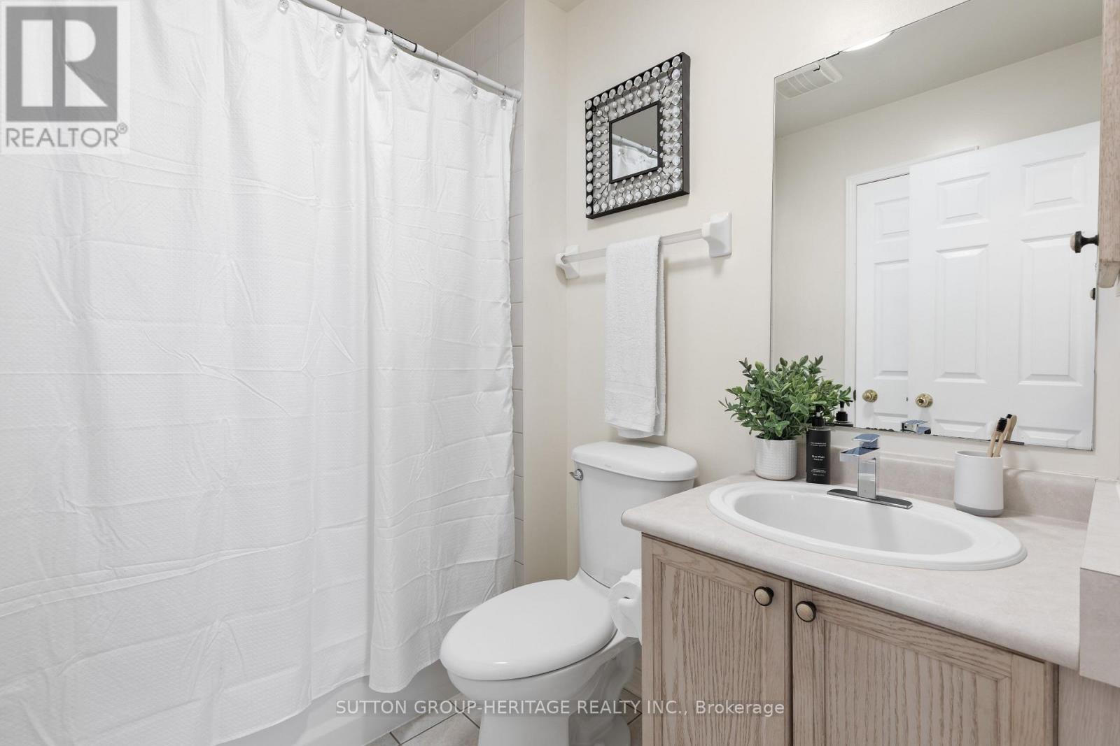 23 Blacksmith Lane, Whitby, Ontario  L1P 1N1 - Photo 34 - E12497124