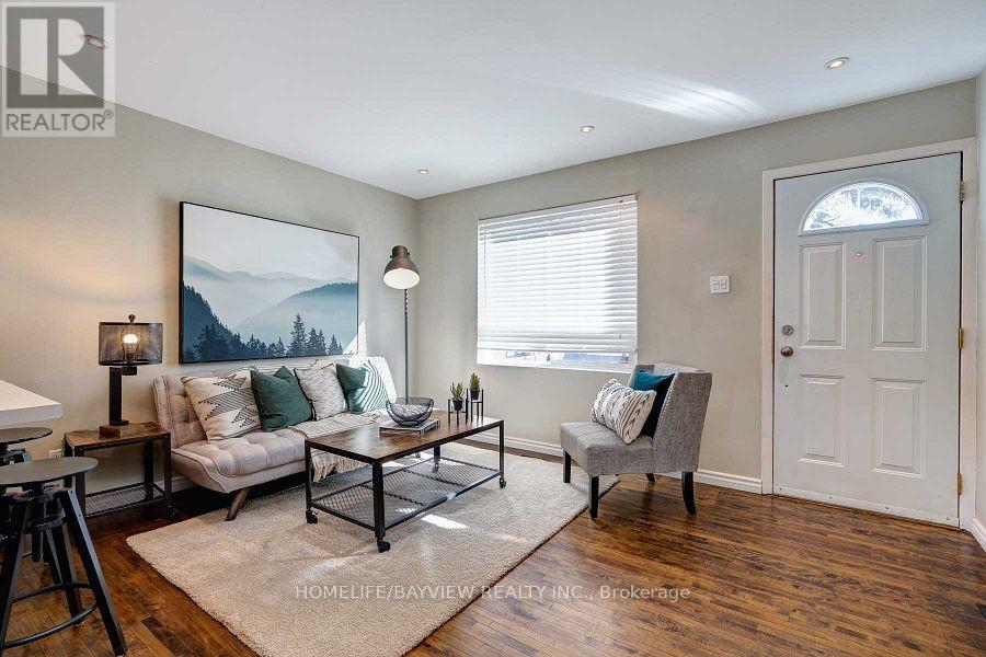 Main - 66 Squires Avenue, Toronto, Ontario  M4B 2R5 - Photo 4 - E12497182