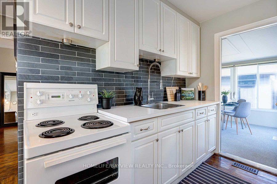 Main - 66 Squires Avenue, Toronto, Ontario  M4B 2R5 - Photo 9 - E12497182