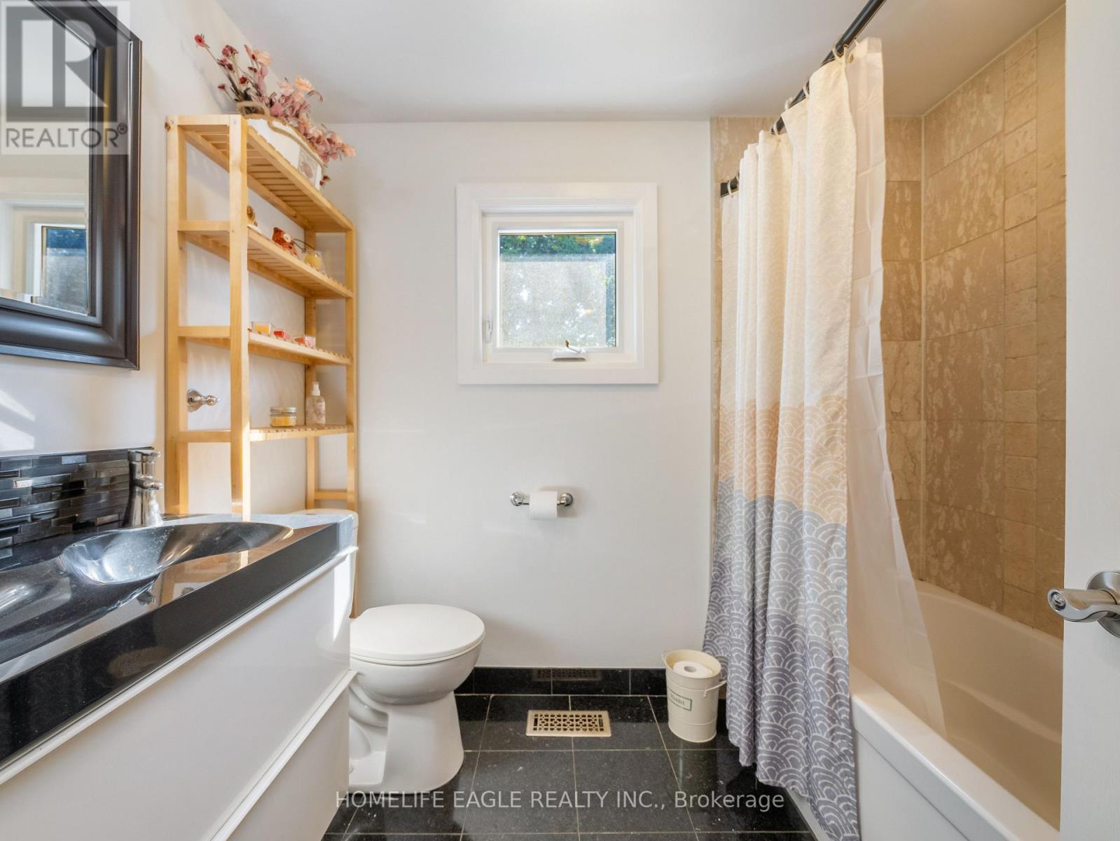 30 Moffat Crescent, Aurora, Ontario  L4G 4Z8 - Photo 11 - N12497080