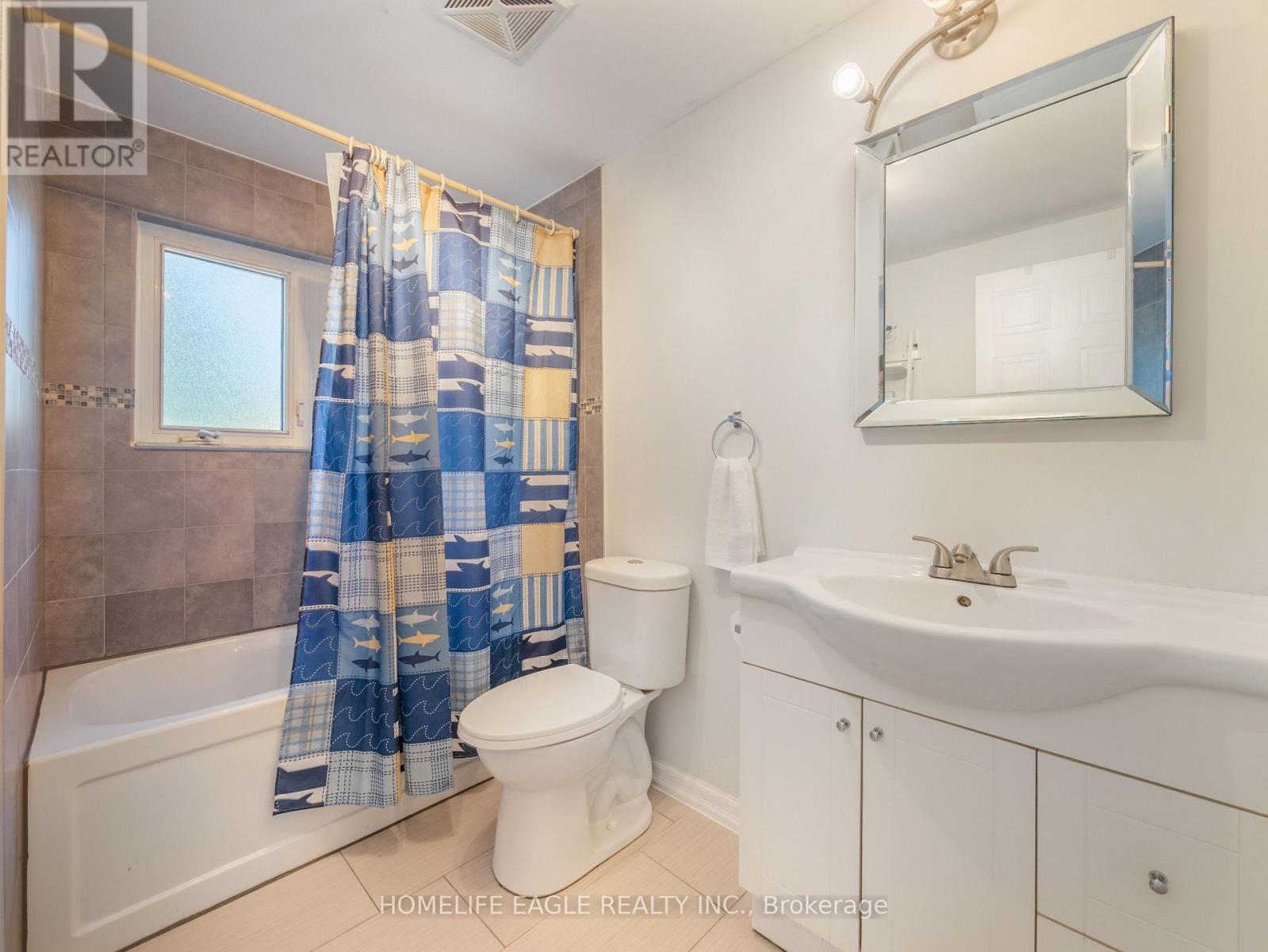 30 Moffat Crescent, Aurora, Ontario  L4G 4Z8 - Photo 15 - N12497080