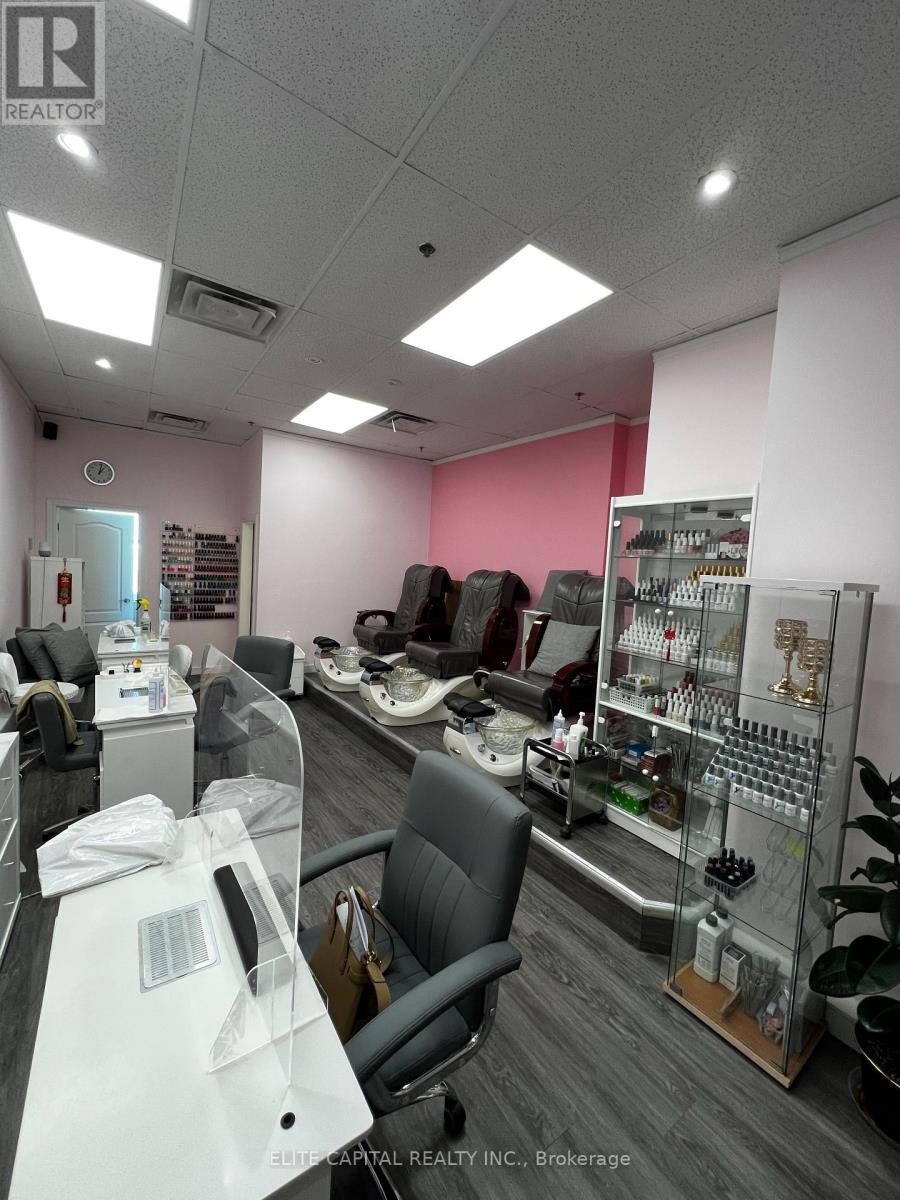 221a - 550 Highway 7 E, Richmond Hill, Ontario  L4B 3Z4 - Photo 2 - N12497188