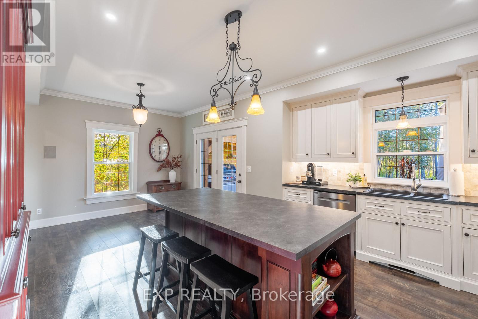 4146 Forest Wood Drive, Severn, Ontario  L3V 6H3 - Photo 10 - S12497038