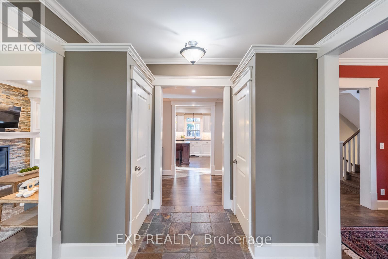 4146 Forest Wood Drive, Severn, Ontario  L3V 6H3 - Photo 5 - S12497038