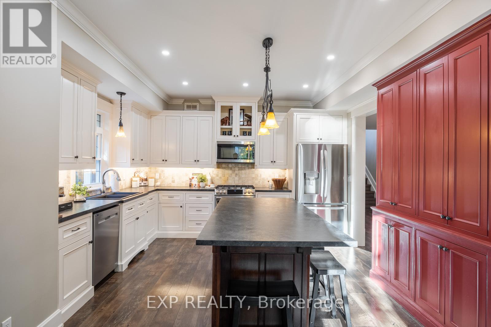 4146 Forest Wood Drive, Severn, Ontario  L3V 6H3 - Photo 7 - S12497038