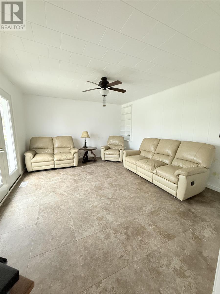 6 Rue Des Pins, Dubreuilville, Ontario P0S 1G0 - Photo 23 - SM253019