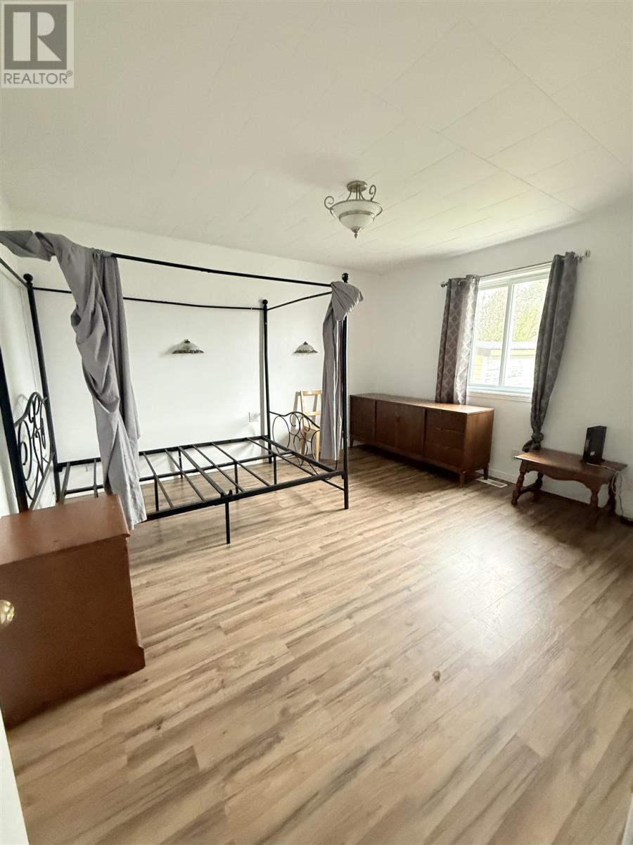 6 Rue Des Pins, Dubreuilville, Ontario P0S 1G0 - Photo 26 - SM253019