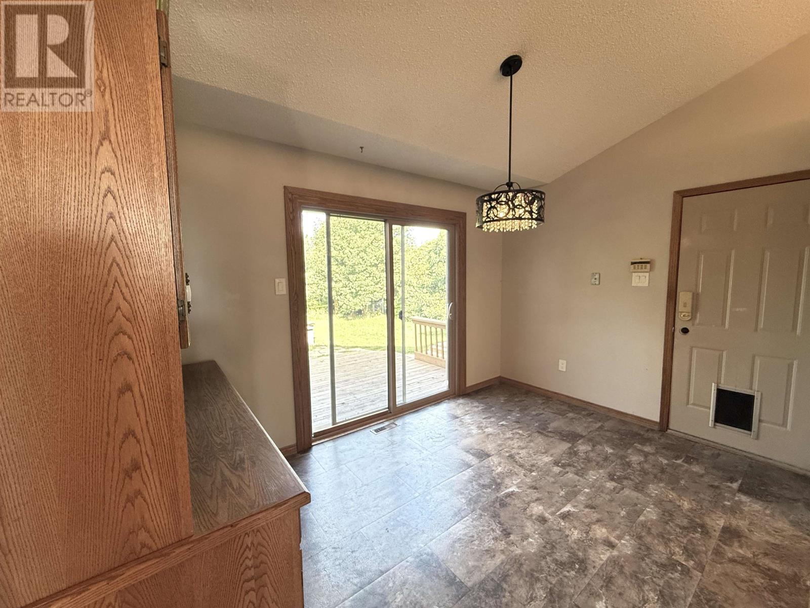 2257 Lacewood Dr, Thunder Bay, Ontario  P7K 1C4 - Photo 13 - TB252676