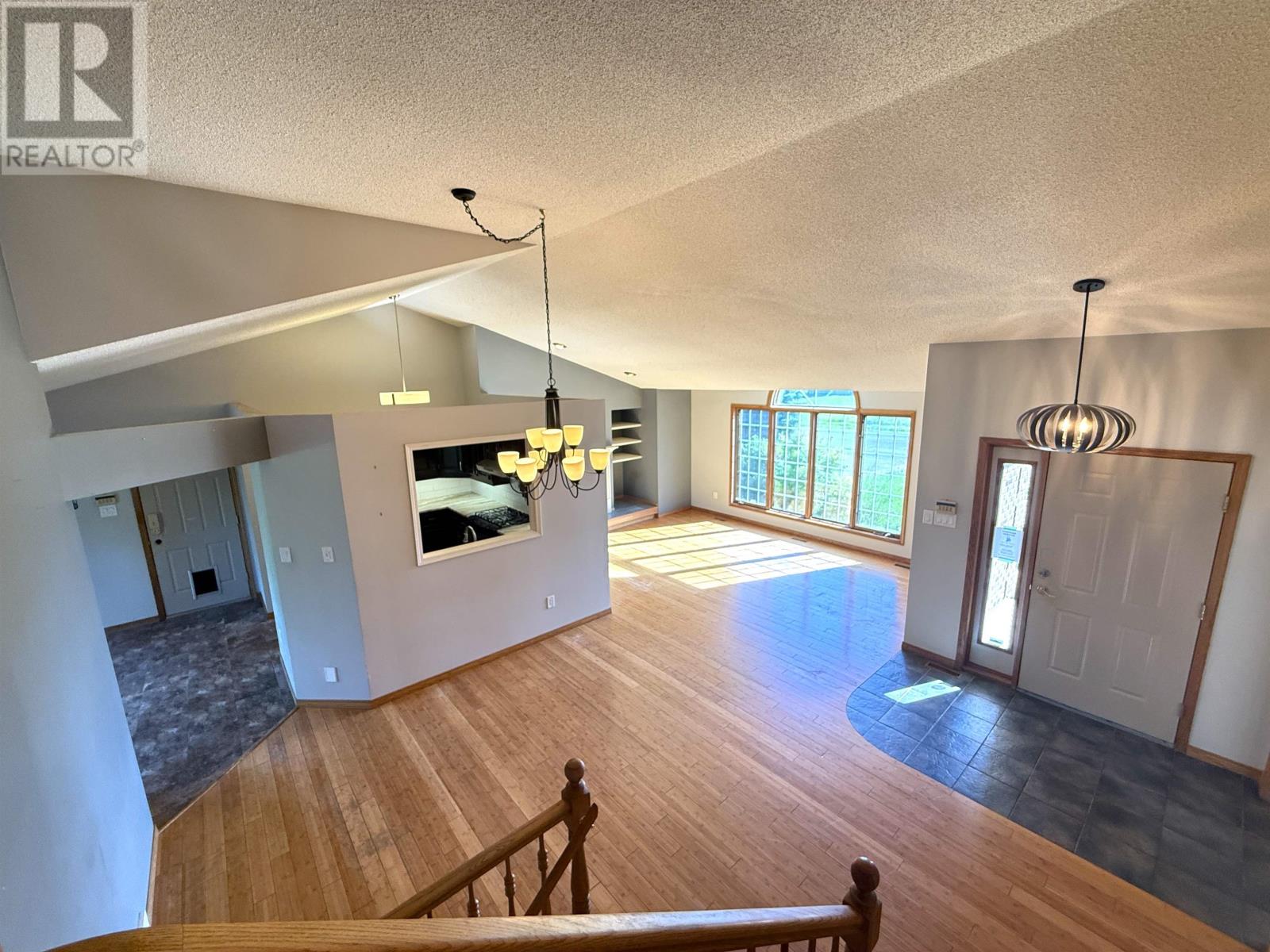 2257 Lacewood Dr, Thunder Bay, Ontario  P7K 1C4 - Photo 4 - TB252676