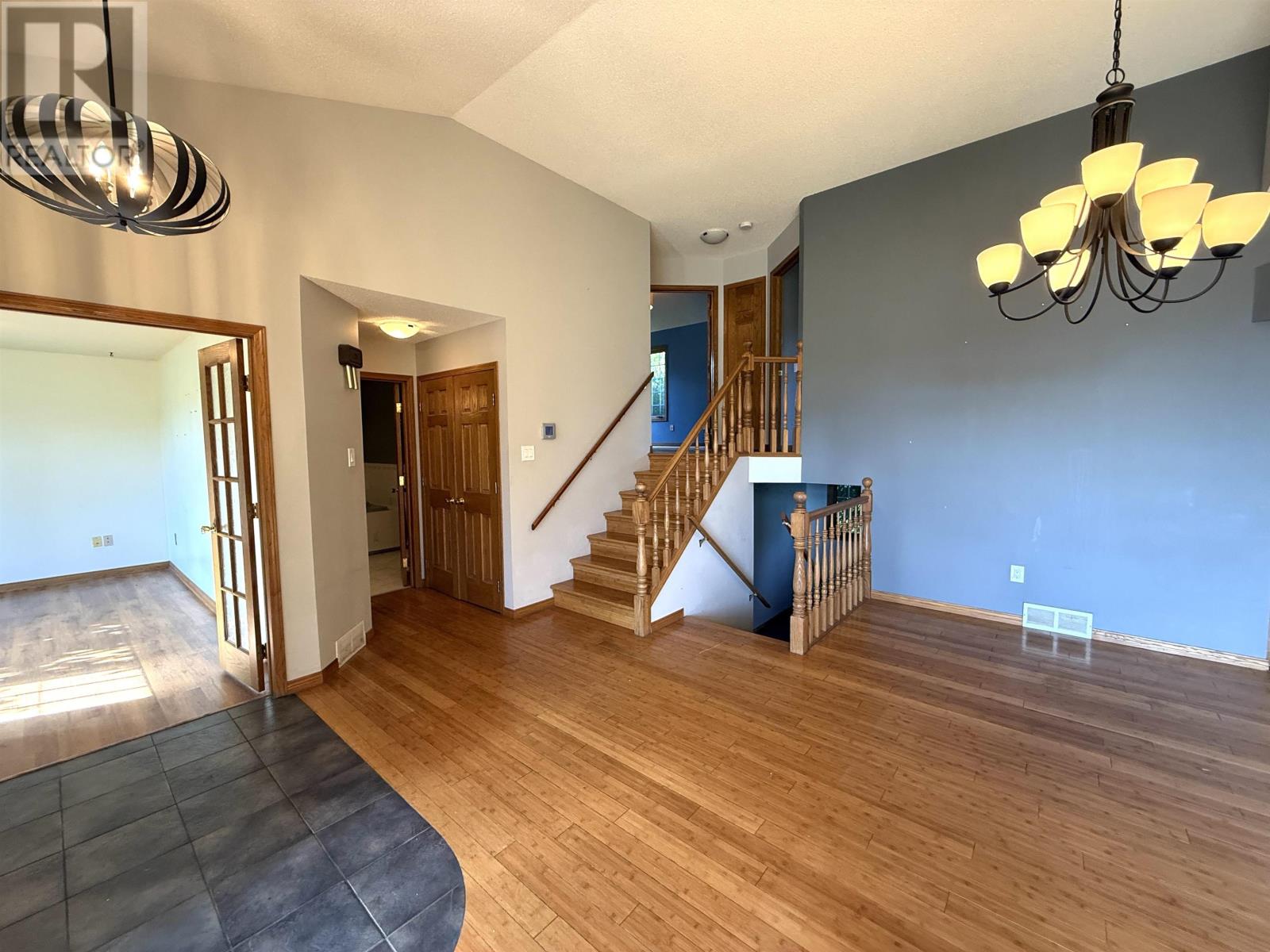 2257 Lacewood Dr, Thunder Bay, Ontario  P7K 1C4 - Photo 3 - TB252676