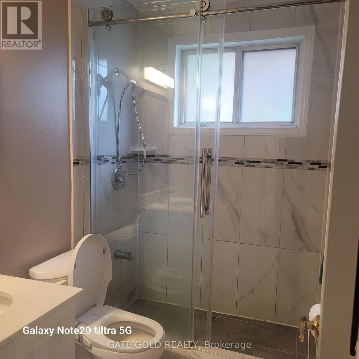 30 Benstrow Avenue, Toronto, Ontario  M9V 2Z8 - Photo 12 - W12496976