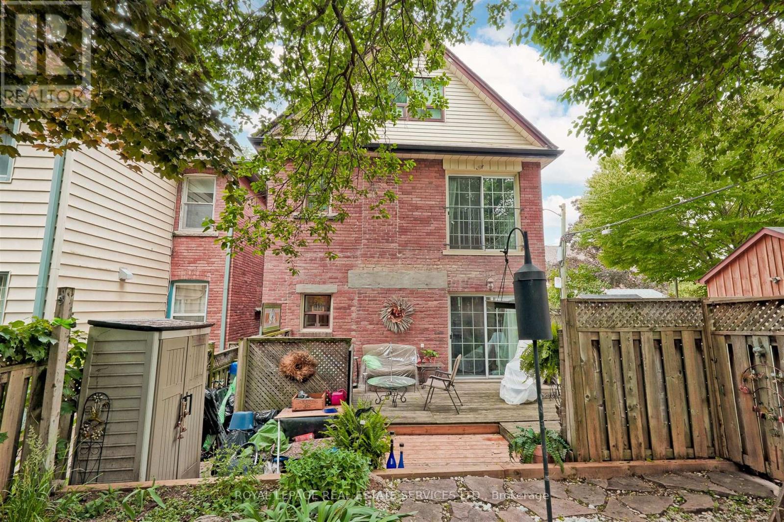 93 Medland Crescent, Toronto, Ontario  M6P 2N3 - Photo 40 - W12496984