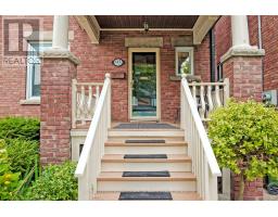 93 MEDLAND CRESCENT, Toronto, Ontario