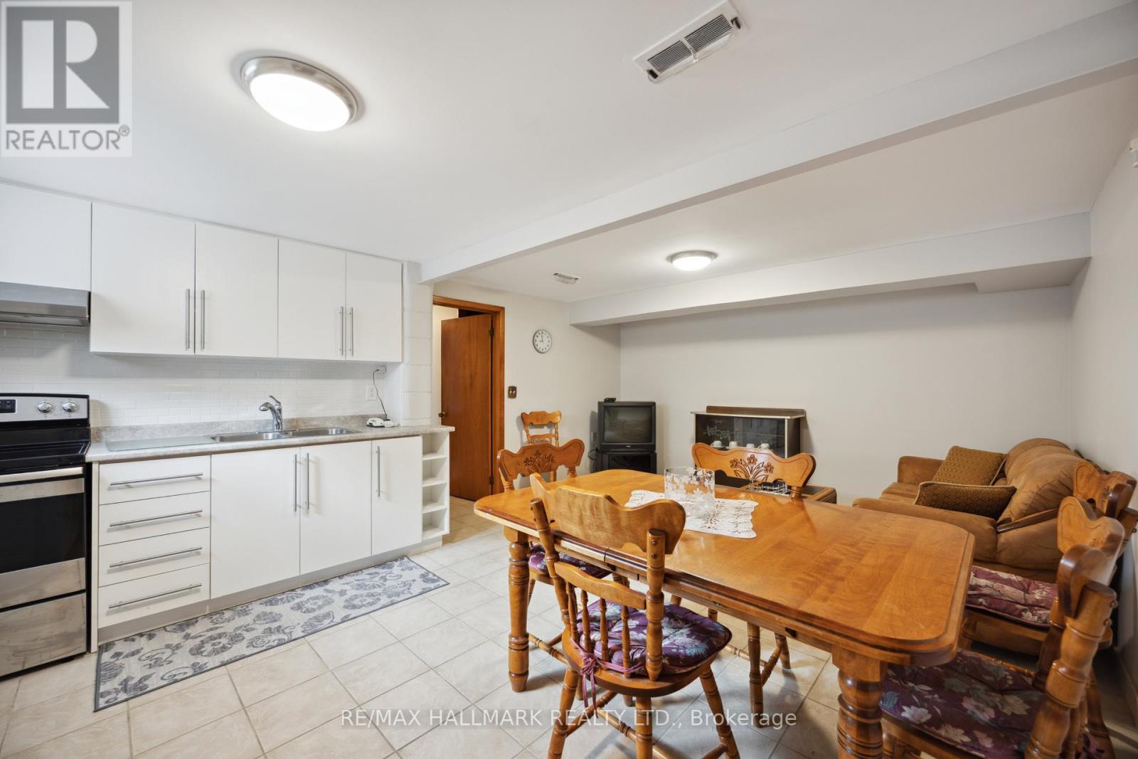 23 Lockington Court, Toronto, Ontario  M9M 2C4 - Photo 24 - W12496988