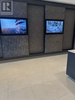 72 Lakeshore Road E, Mississauga, Ontario  L5G 1E1 - Photo 6 - W12496998