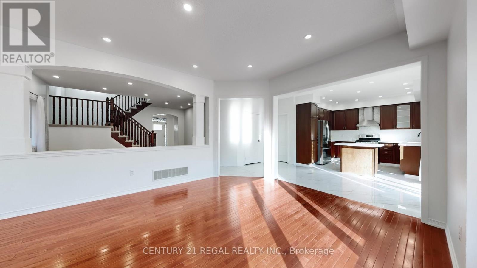 4274 Vivaldi Road, Burlington, Ontario  L7M 0N5 - Photo 10 - W12497030