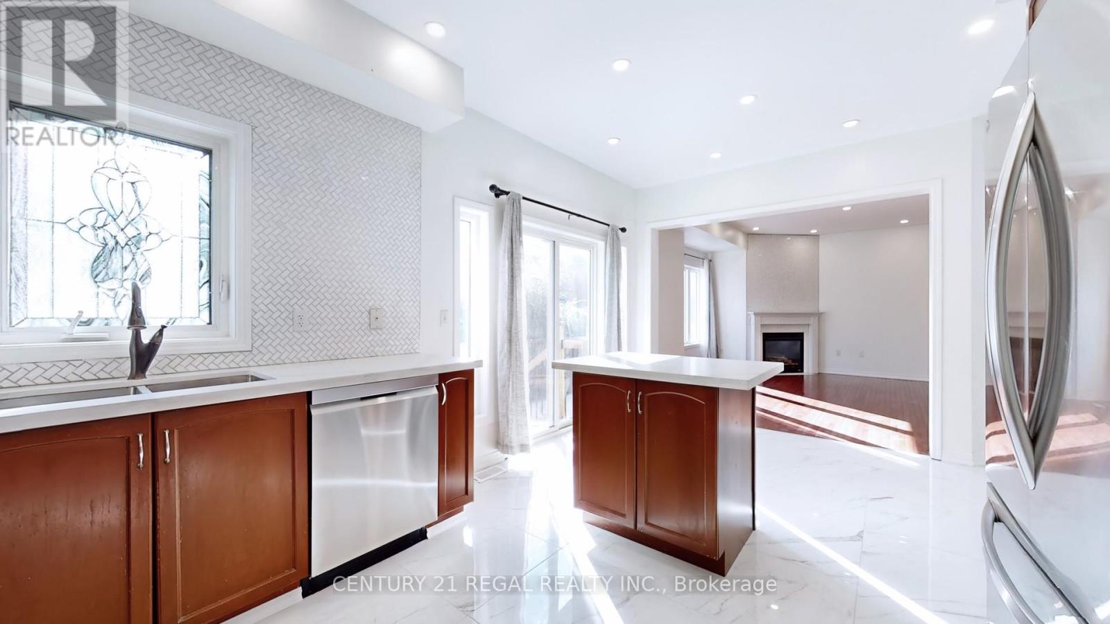 4274 Vivaldi Road, Burlington, Ontario  L7M 0N5 - Photo 14 - W12497030