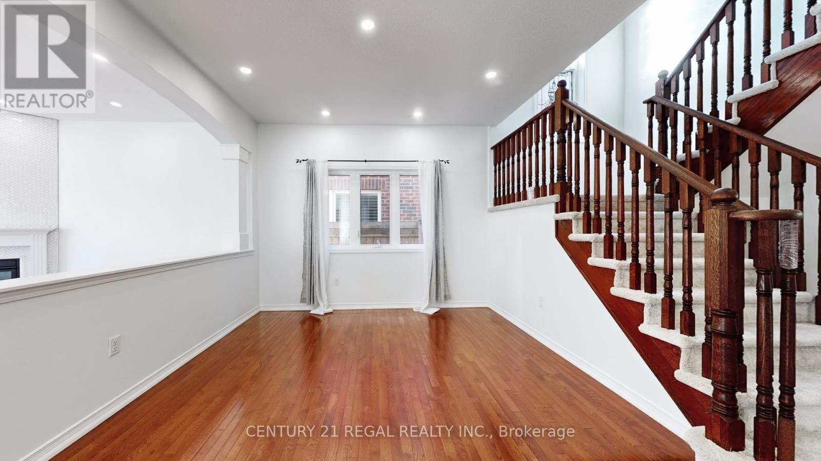 4274 Vivaldi Road, Burlington, Ontario  L7M 0N5 - Photo 6 - W12497030