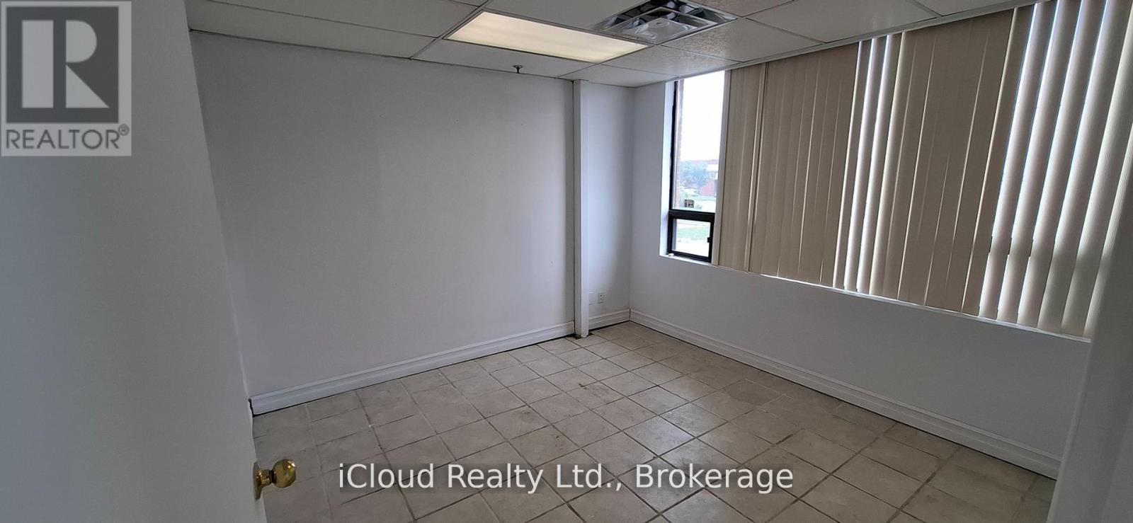 45 - 6033 Shawson Drive, Mississauga, Ontario  L5T 1H8 - Photo 5 - W12497090